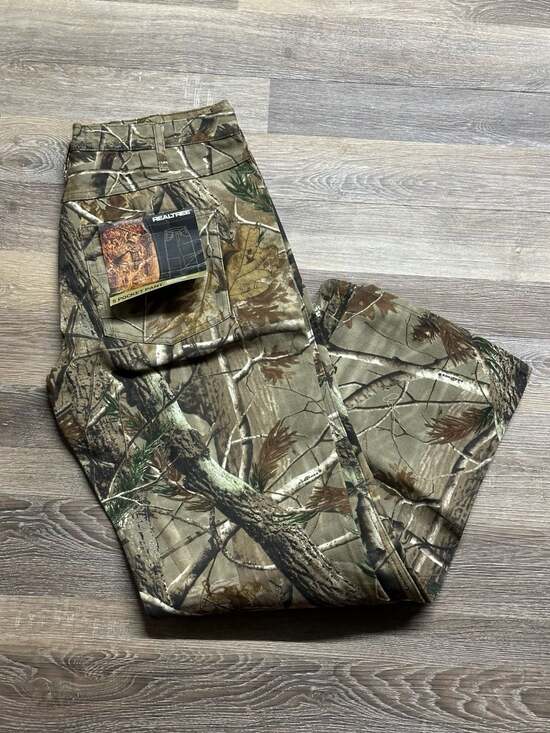 Realtree Other - Realtree AP 5-Pocket Camo Hunting Pants with Reinforced Knees